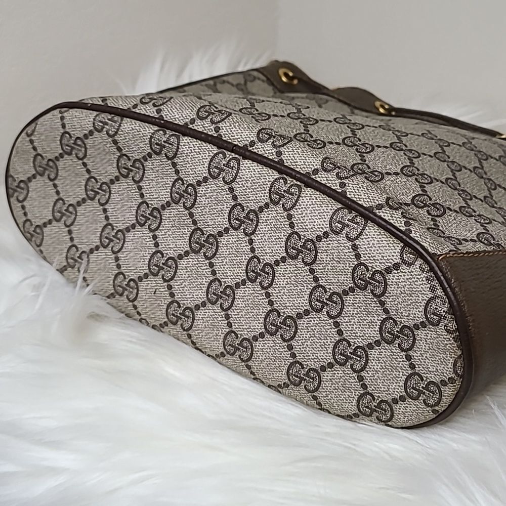 💯 Authentic Gucci Bucket Bag 🍀 - Picture 5 of 14